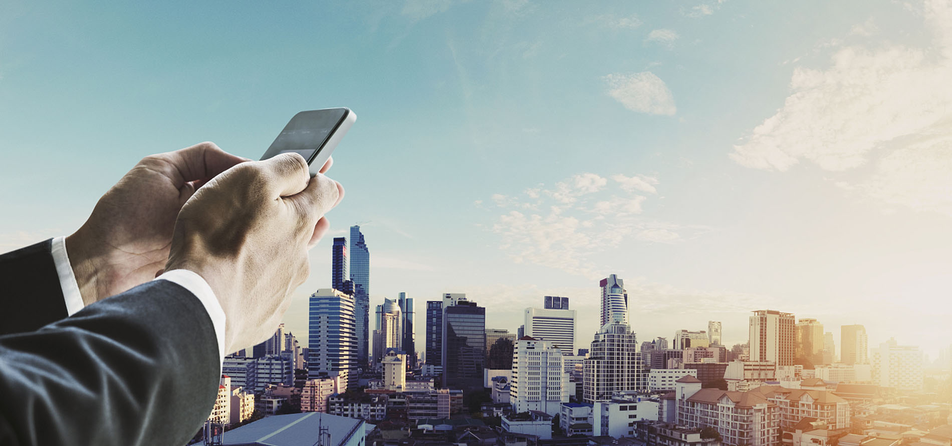 打造行业领先的综合性服务商